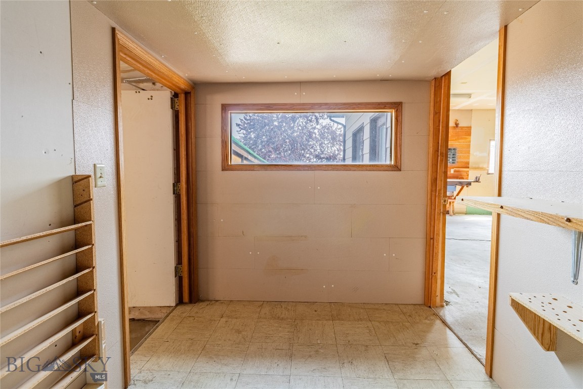 927 N Excelsior Property Photo 63