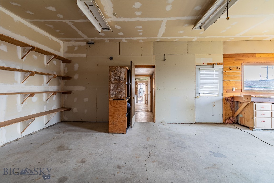 927 N Excelsior Property Photo 65