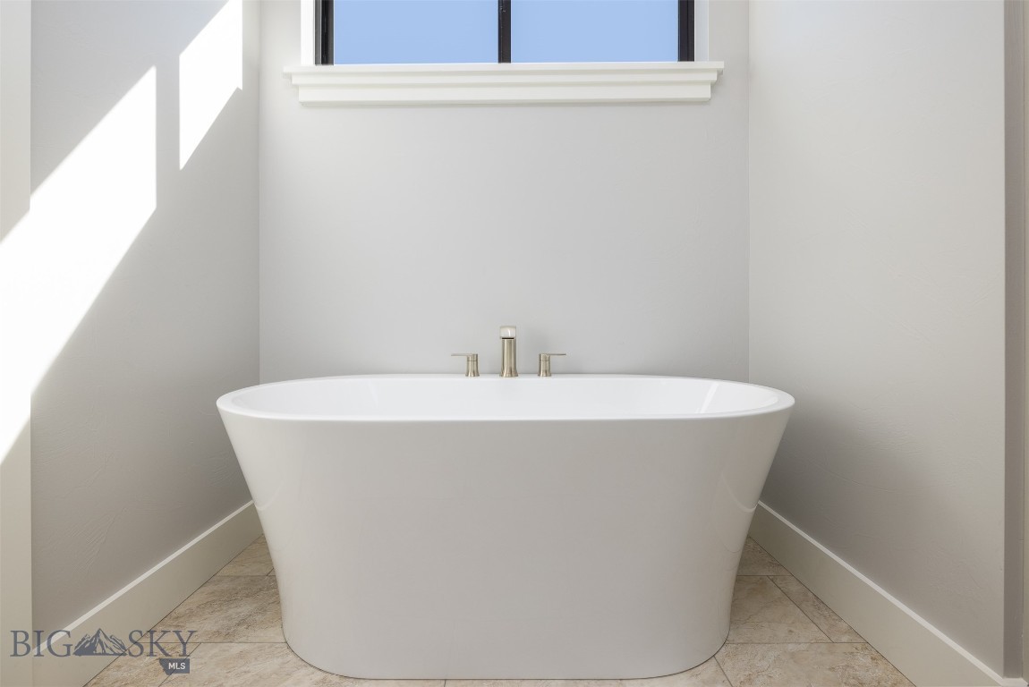 1117 Falcon Ridge Boulevard Property Photo 18