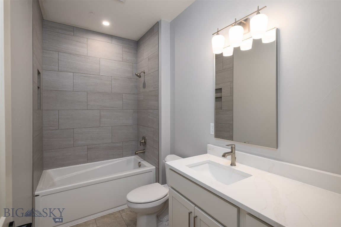 1117 Falcon Ridge Boulevard Property Photo 24