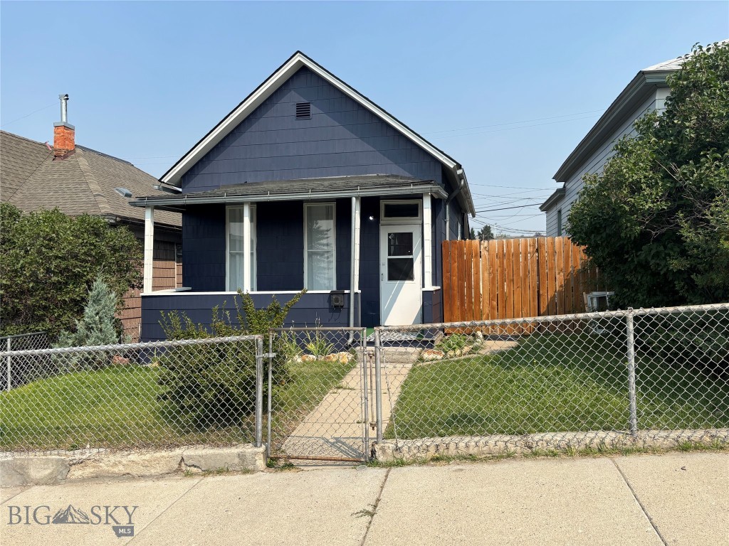 511 W Quartz Street Property Photo 2
