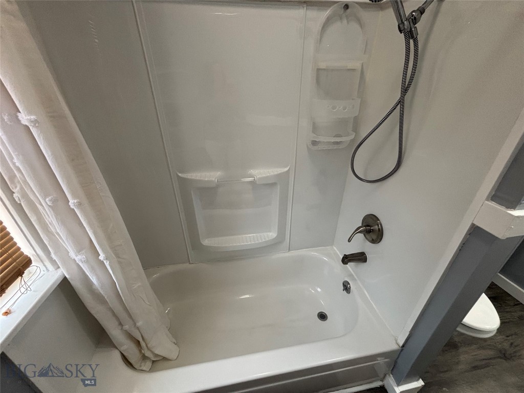 511 W Quartz Street Property Photo 16