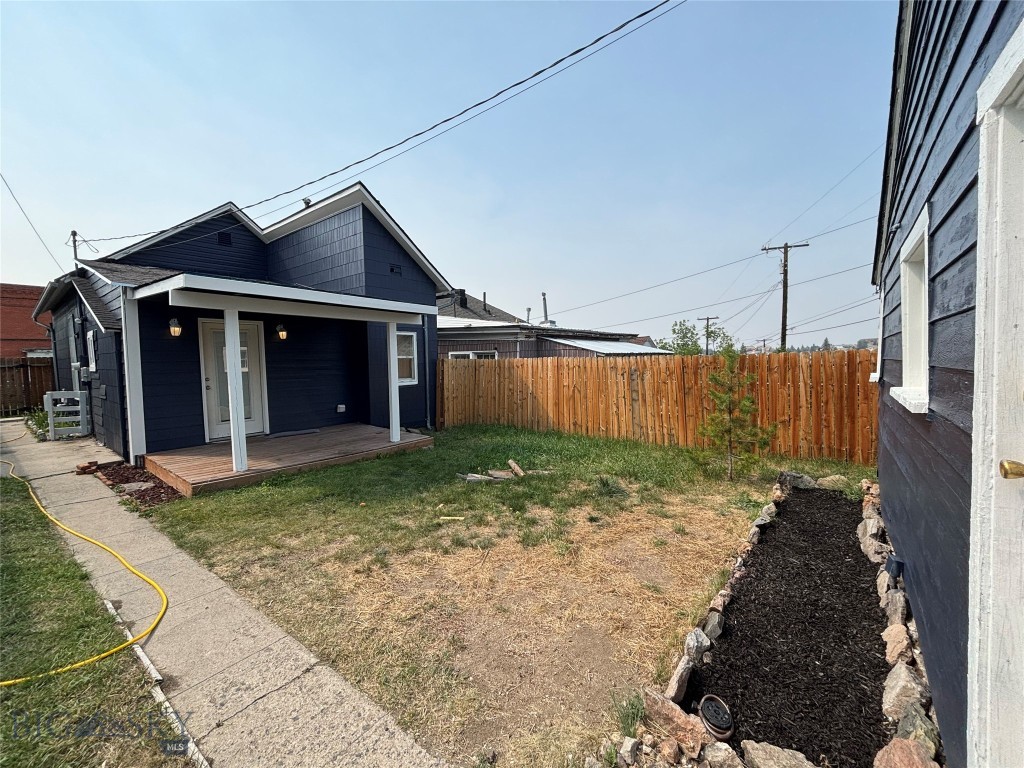 511 W Quartz Street Property Photo 27