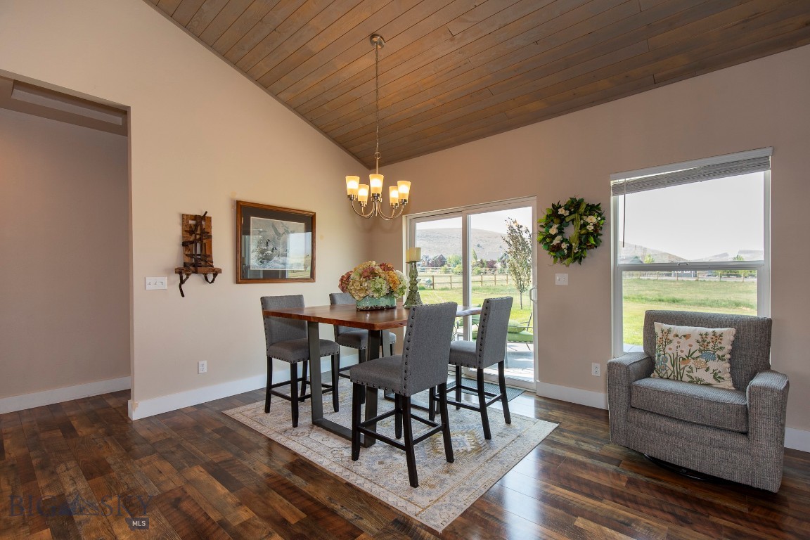 14 Sharptail Place Property Photo 4