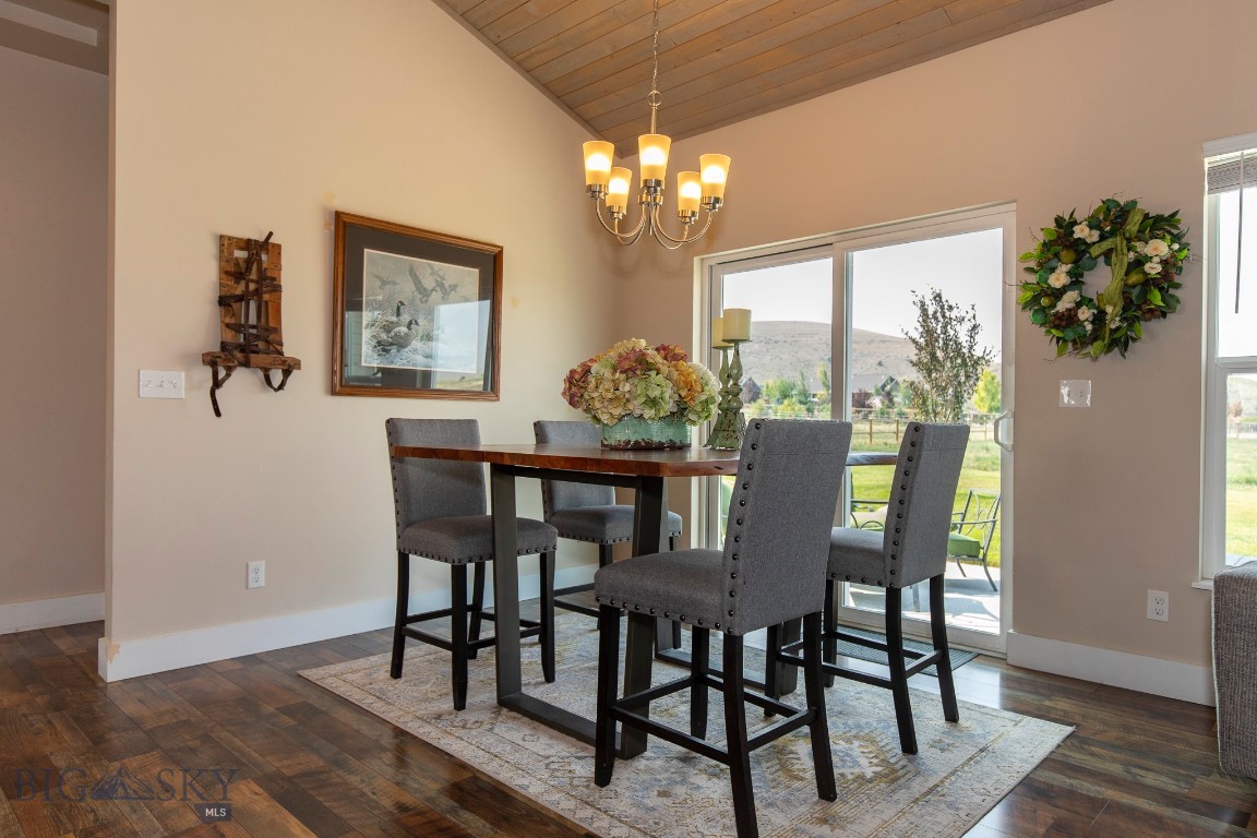 14 Sharptail Place Property Photo 5