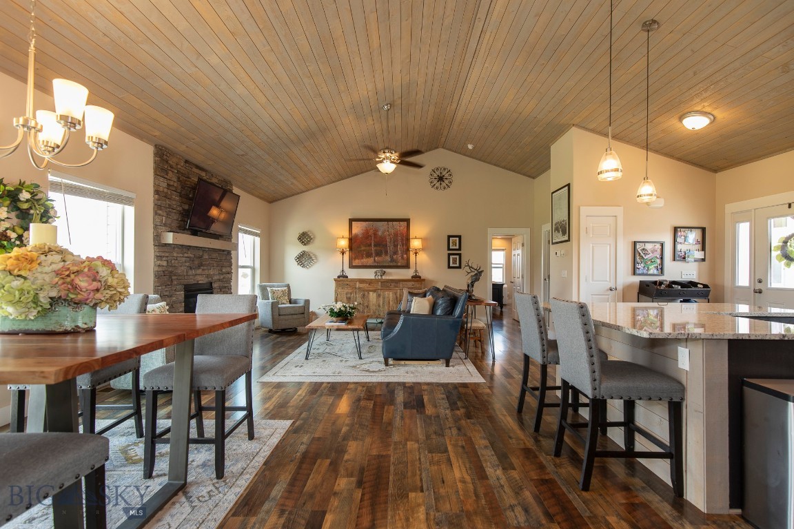 14 Sharptail Place Property Photo 7