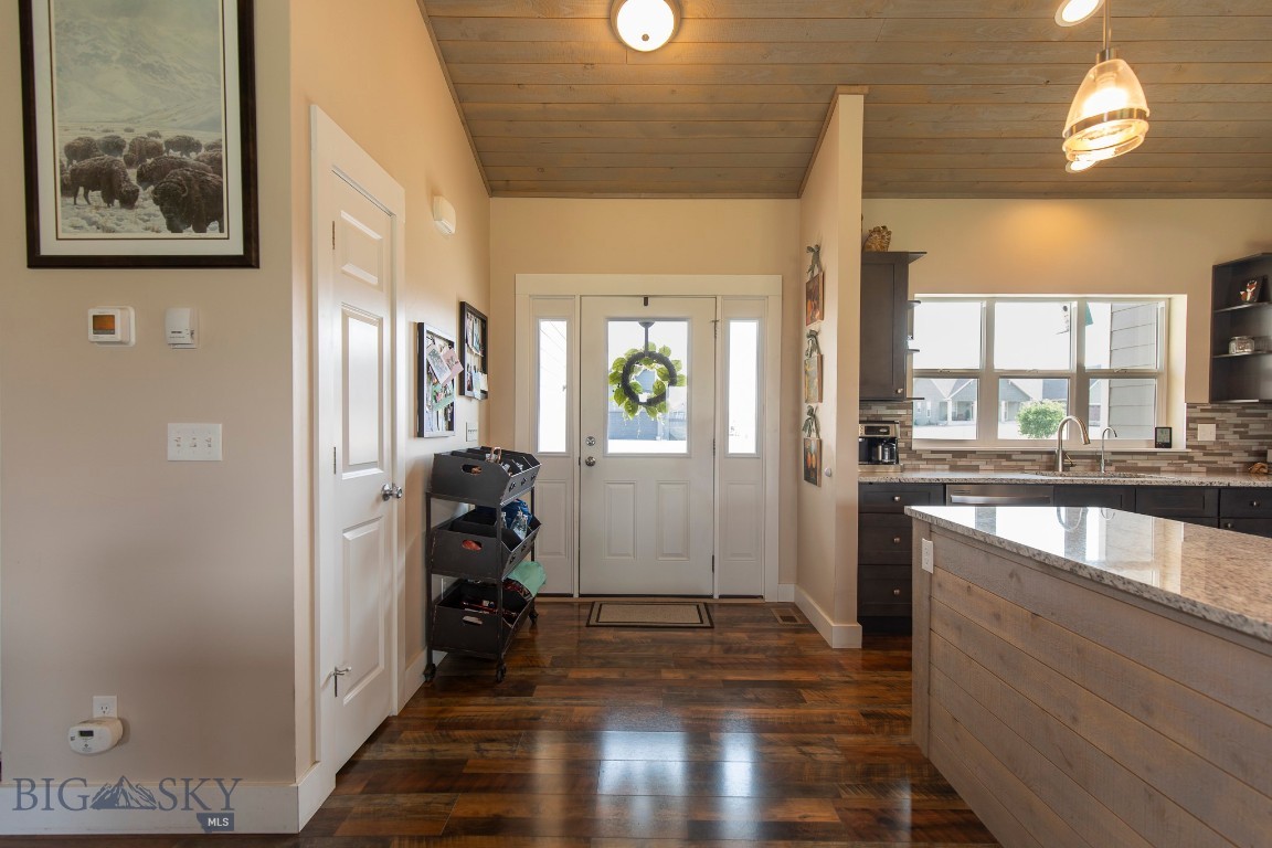 14 Sharptail Place Property Photo 10