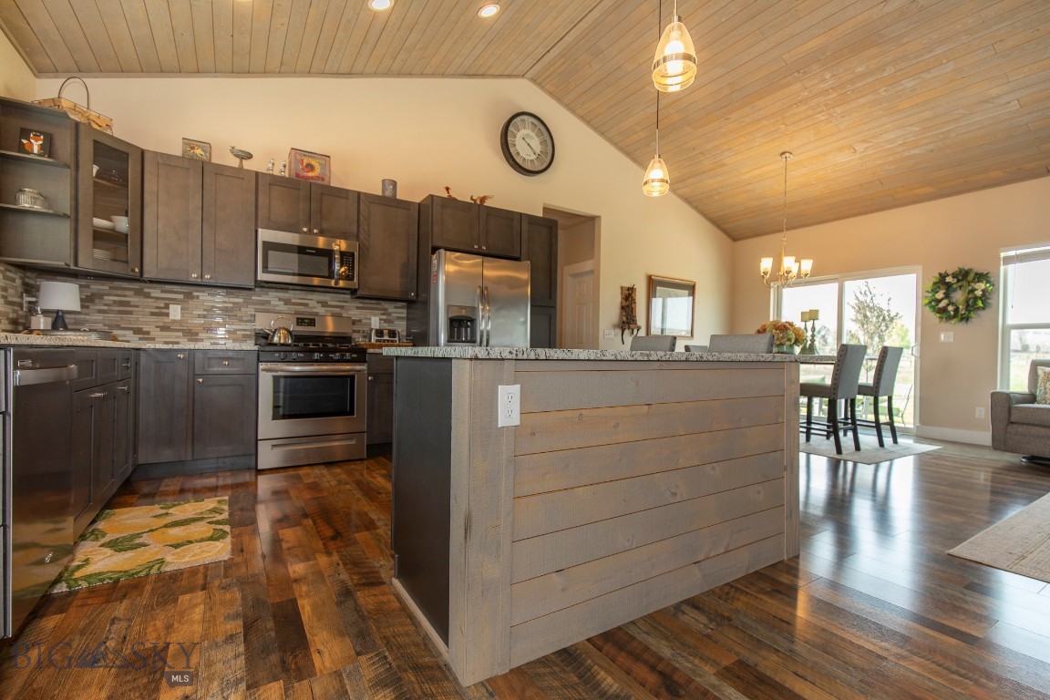 14 Sharptail Place Property Photo 11