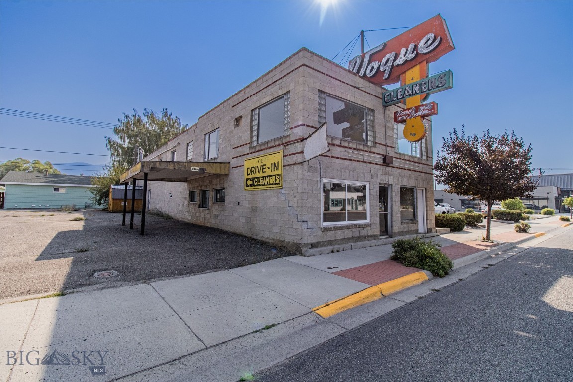 1850 Harrison Avenue Property Photo 1
