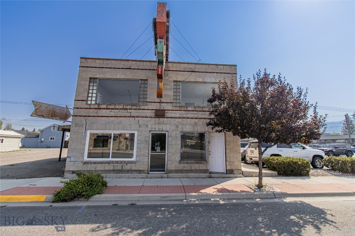 1850 Harrison Avenue Property Photo 2