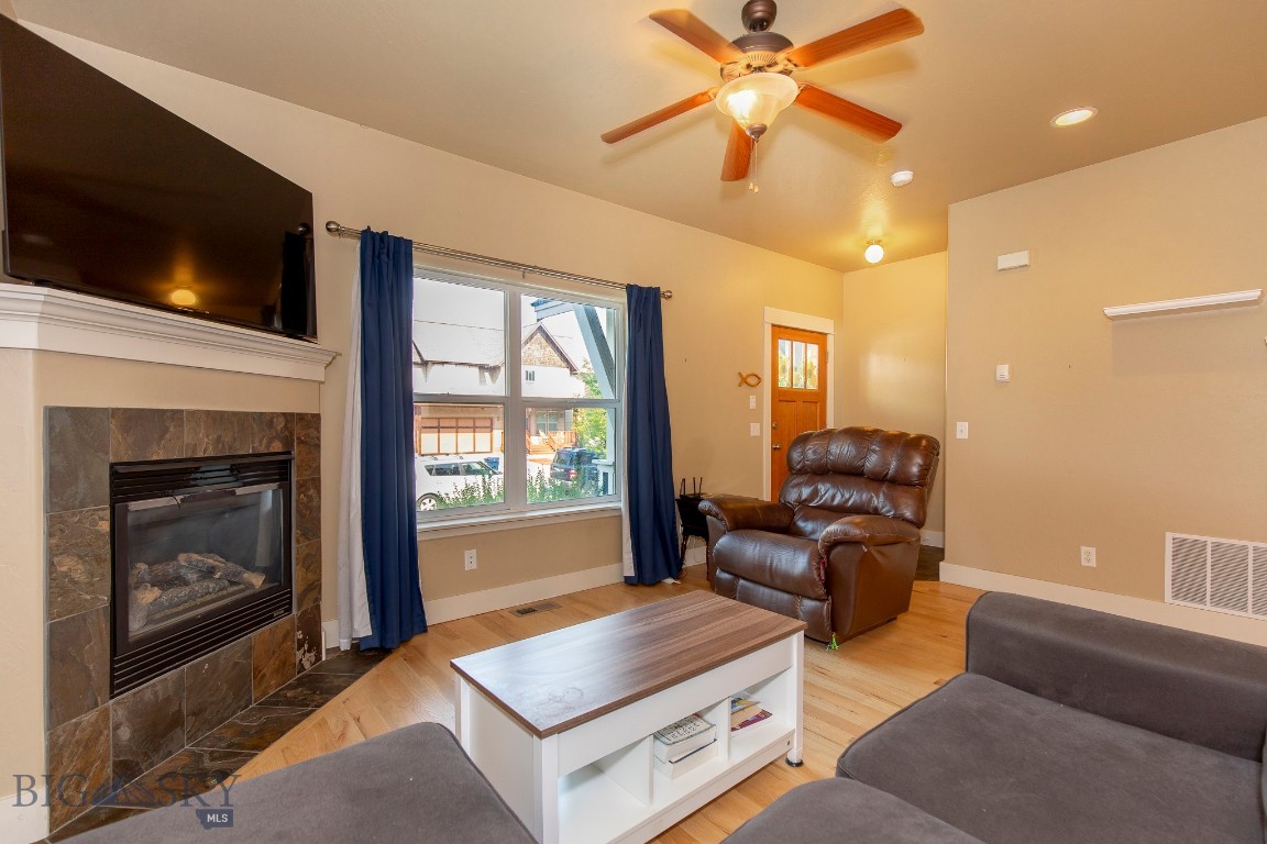56 Kimball Avenue D Property Photo 6