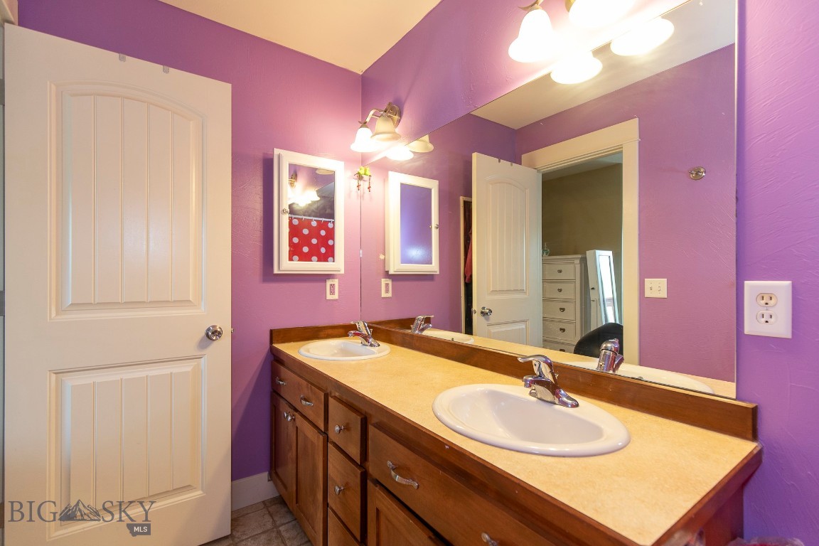 56 Kimball Avenue D Property Photo 21