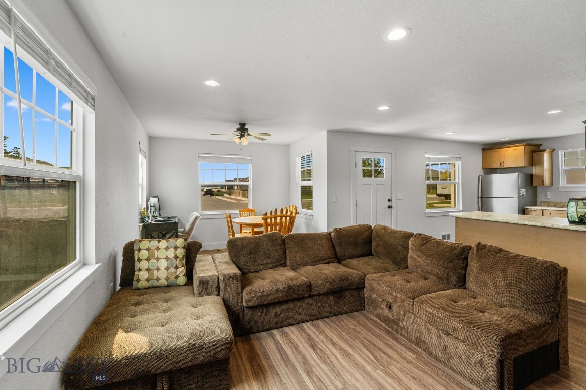 255 Johnson Avenue Property Photo 4