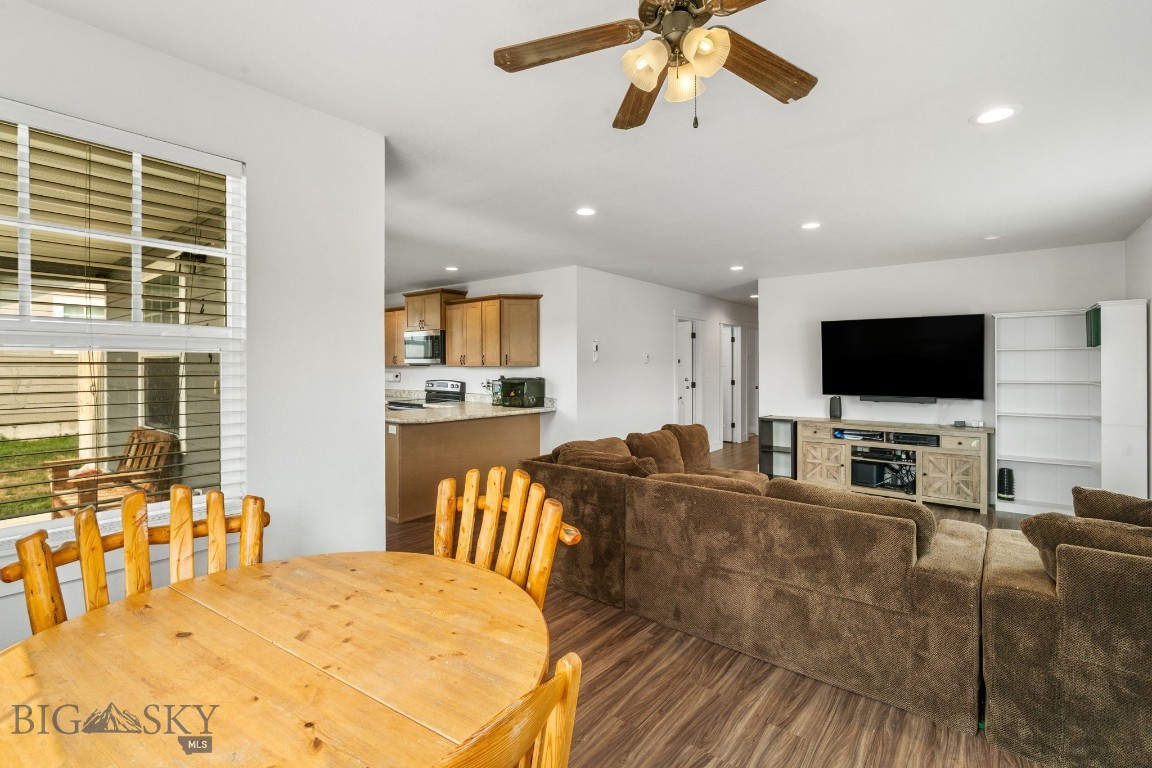 255 Johnson Avenue Property Photo 8