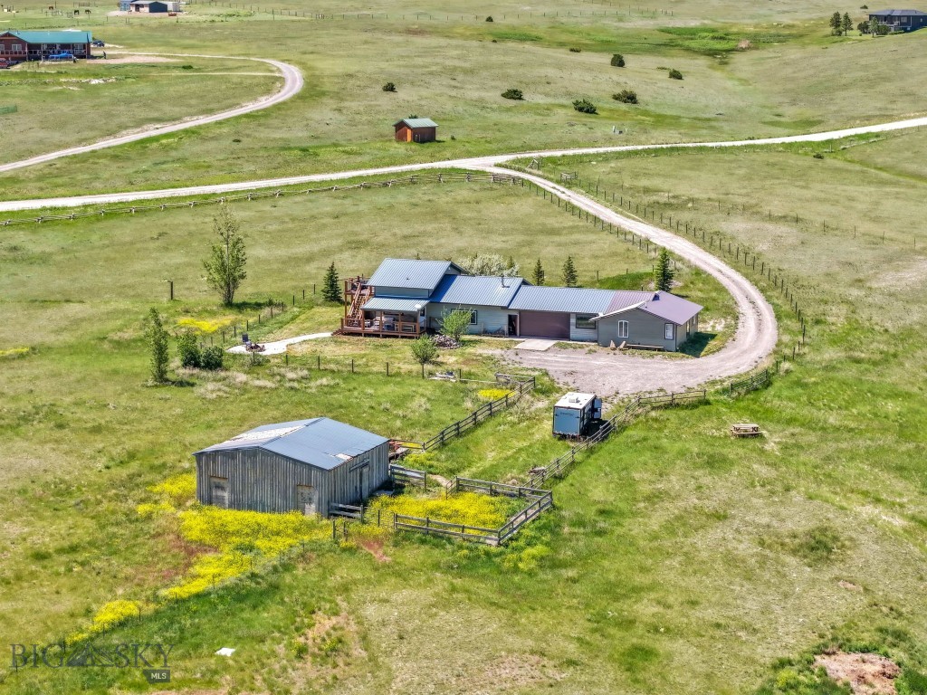 30 Wineglass Loop N Property Photo 6