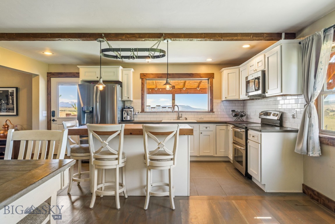 30 Wineglass Loop N Property Photo 21