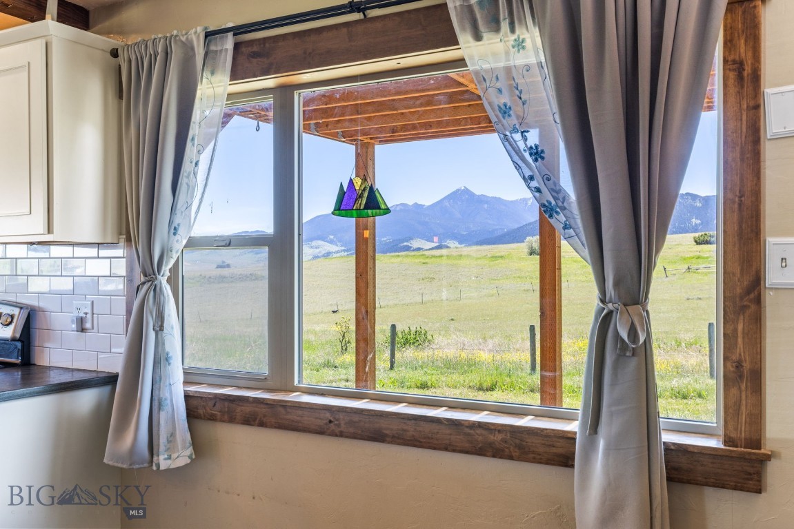 30 Wineglass Loop N Property Photo 24