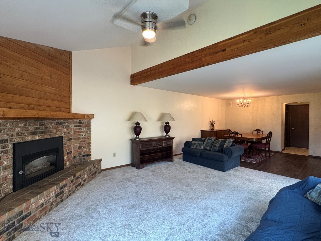 10 Gallatin Drive C Property Photo 2