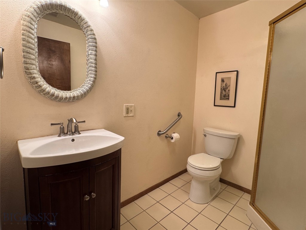 10 Gallatin Drive C Property Photo 8