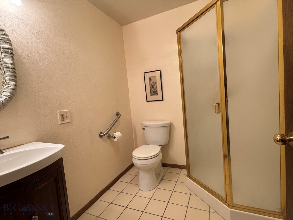 10 Gallatin Drive C Property Photo 13