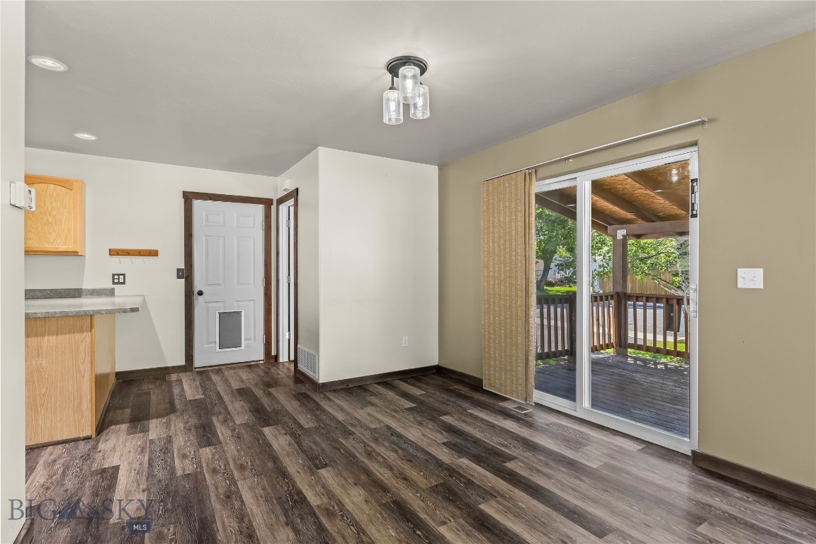 618 N River Rock Drive Property Photo 10
