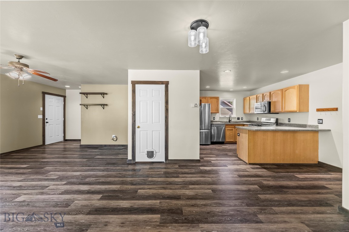 618 N River Rock Drive Property Photo 11