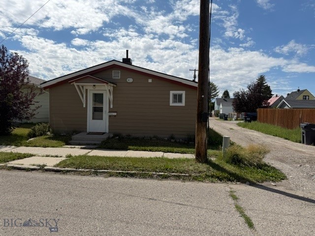 422 E Center Property Photo 1