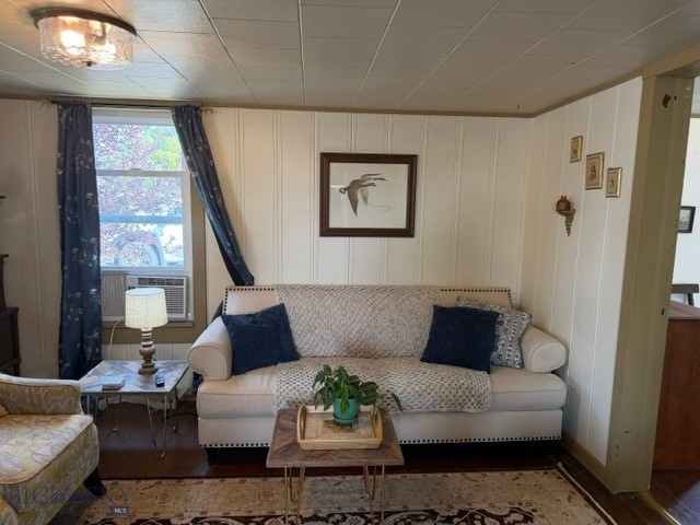 422 E Center Property Photo 4