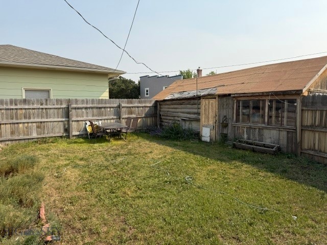 422 E Center Property Photo 22