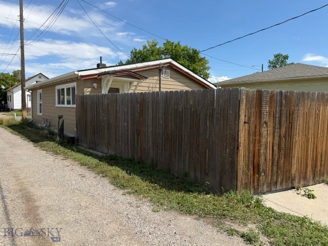 422 E Center Property Photo 27