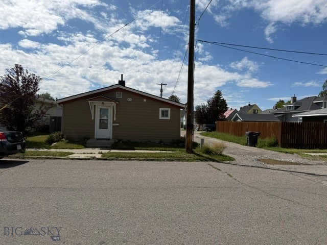 422 E Center Property Photo 28