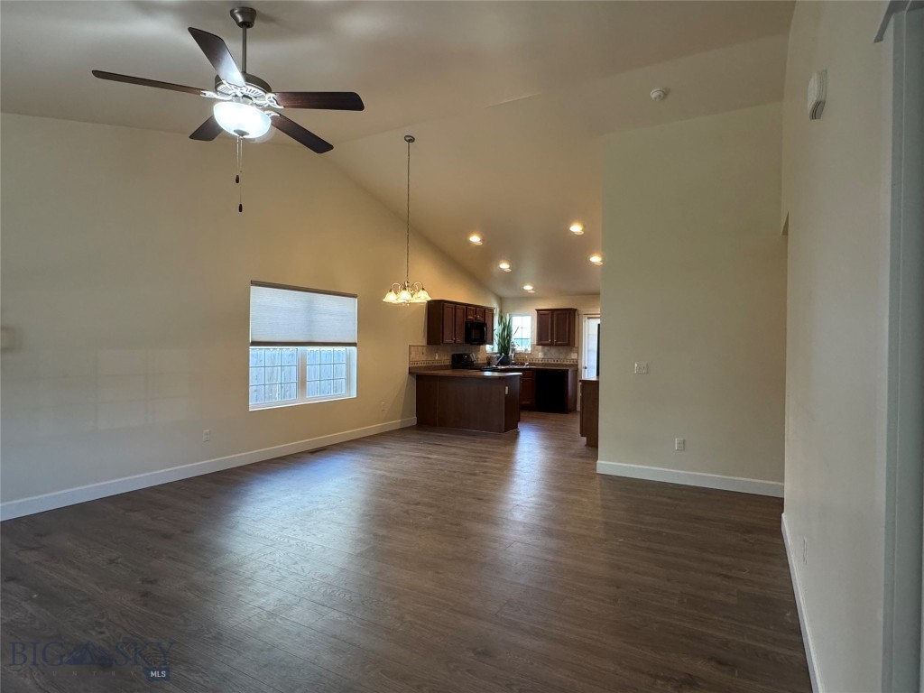 2245 Sturnella Property Photo 3