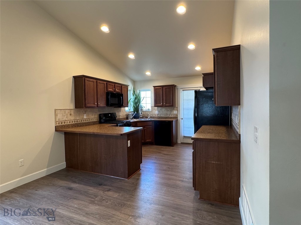 2245 Sturnella Property Photo 6