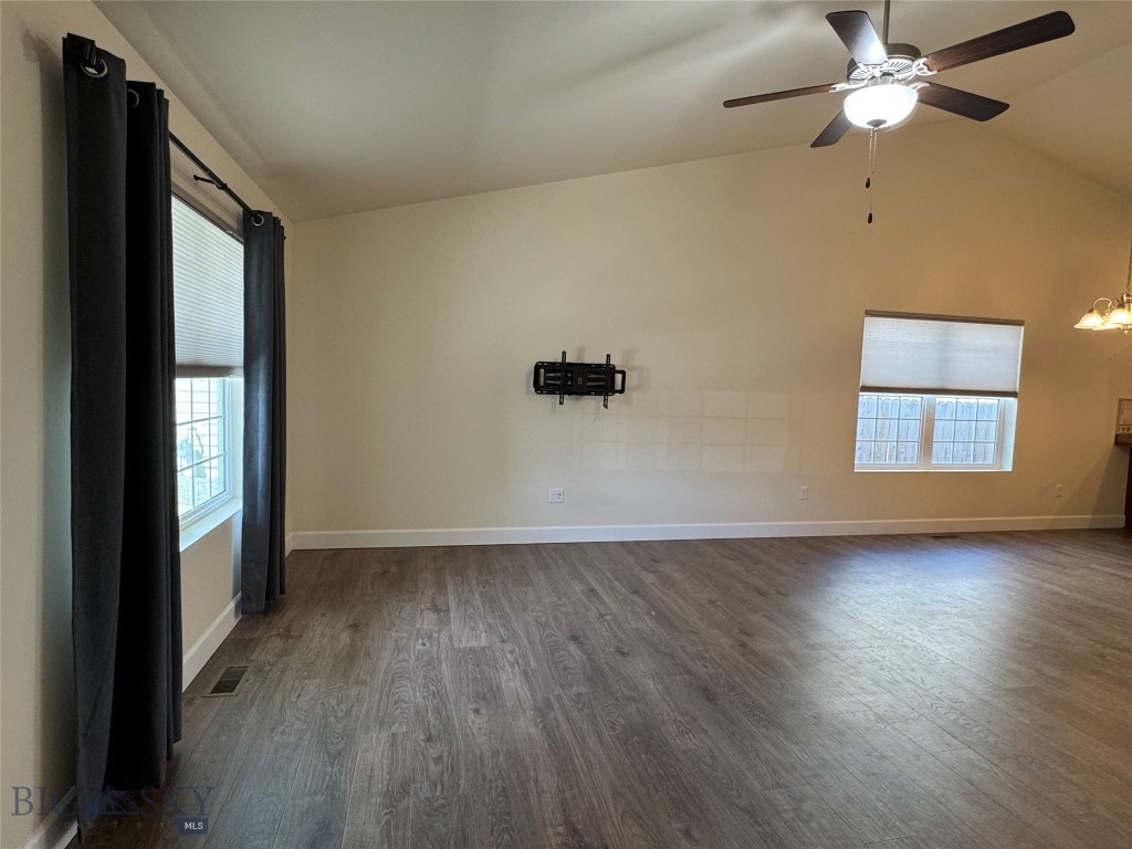 2245 Sturnella Property Photo 7