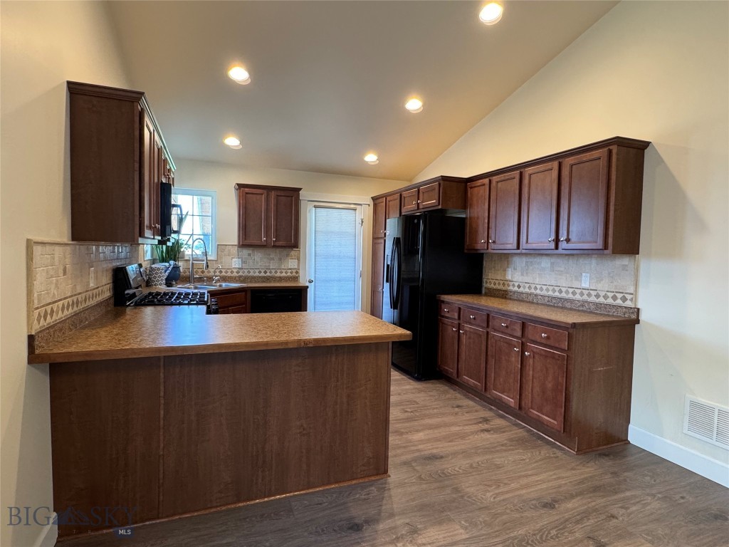 2245 Sturnella Property Photo 10