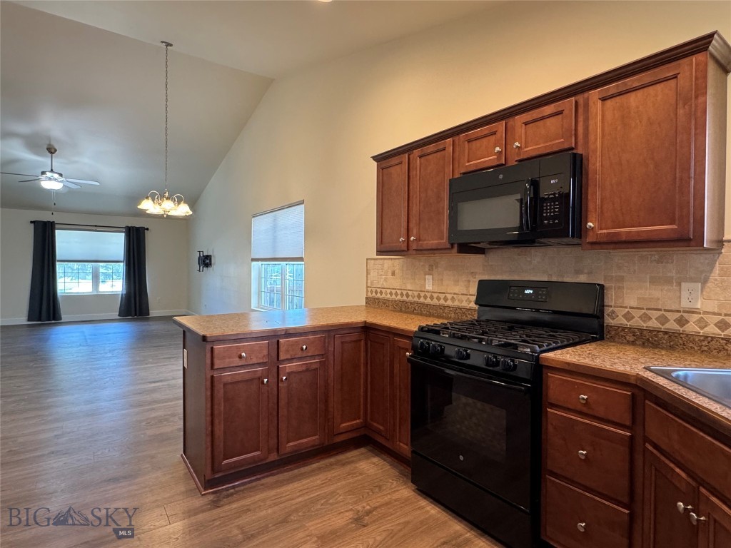2245 Sturnella Property Photo 11