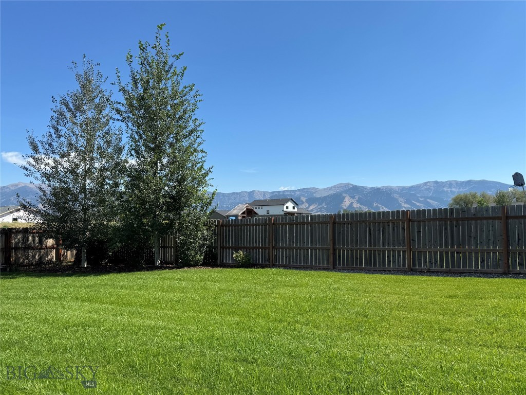 2245 Sturnella Property Photo 35