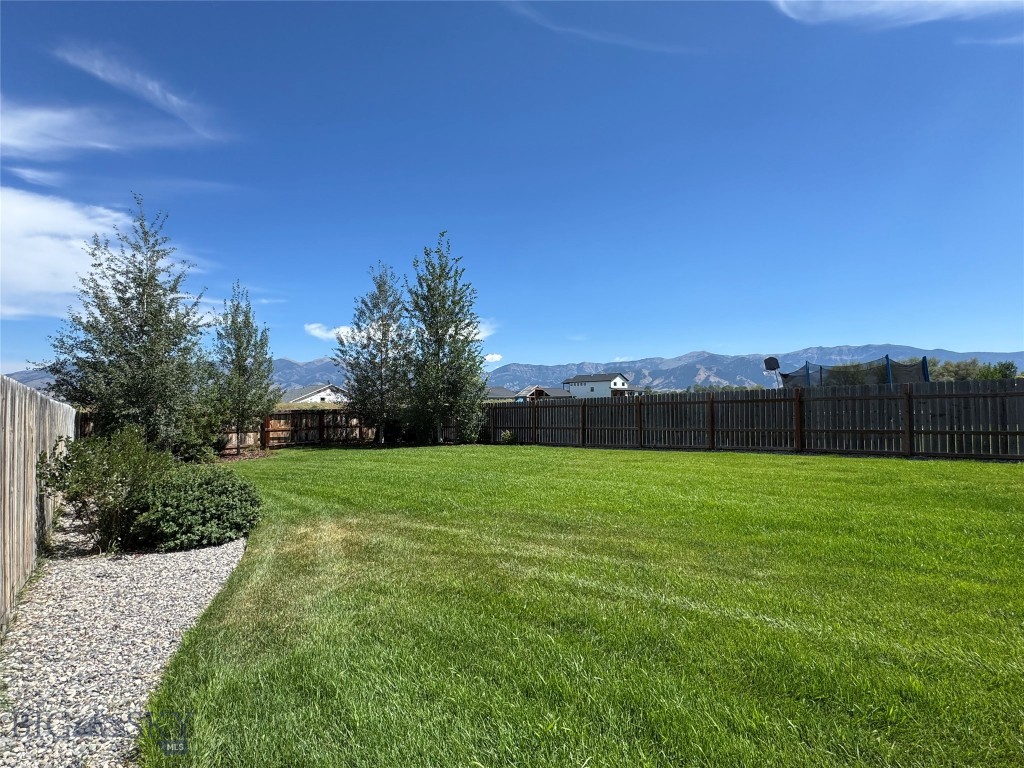 2245 Sturnella Property Photo 37