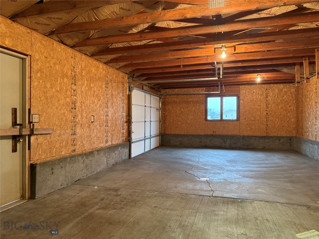 519 W 1st Avenue Property Photo 16