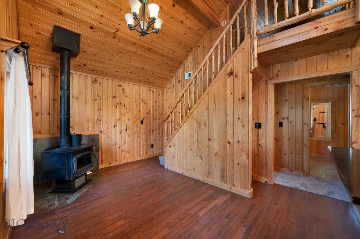 205 S Cedar Property Photo 13