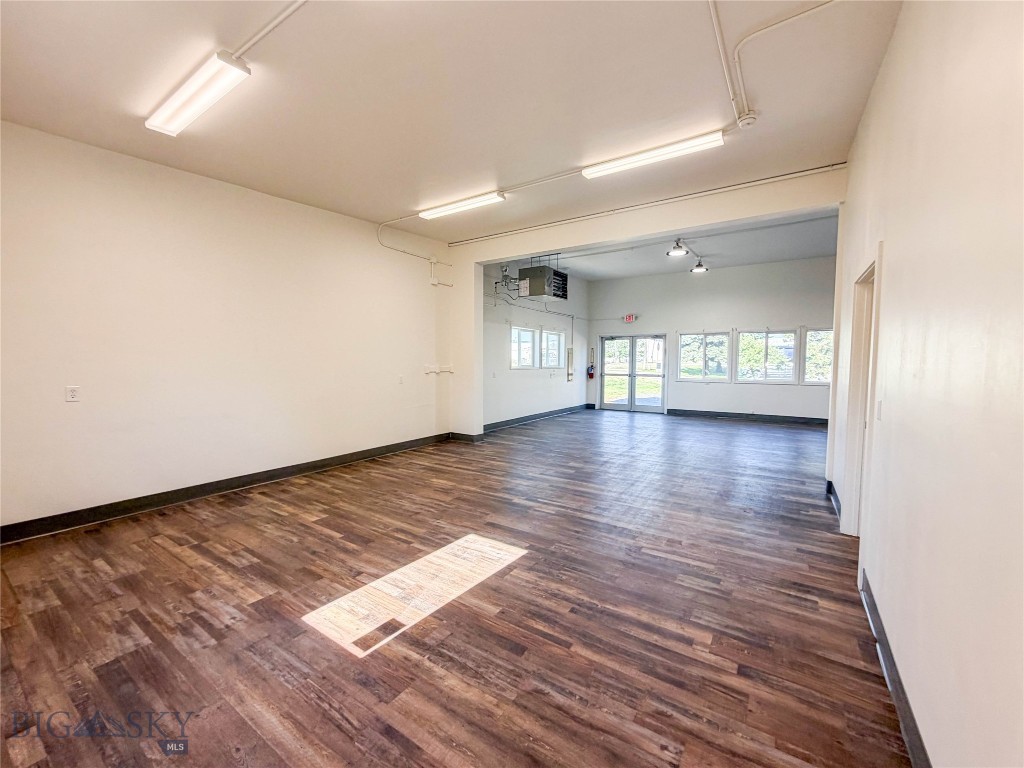 2104 Industrial Drive B Property Photo 4