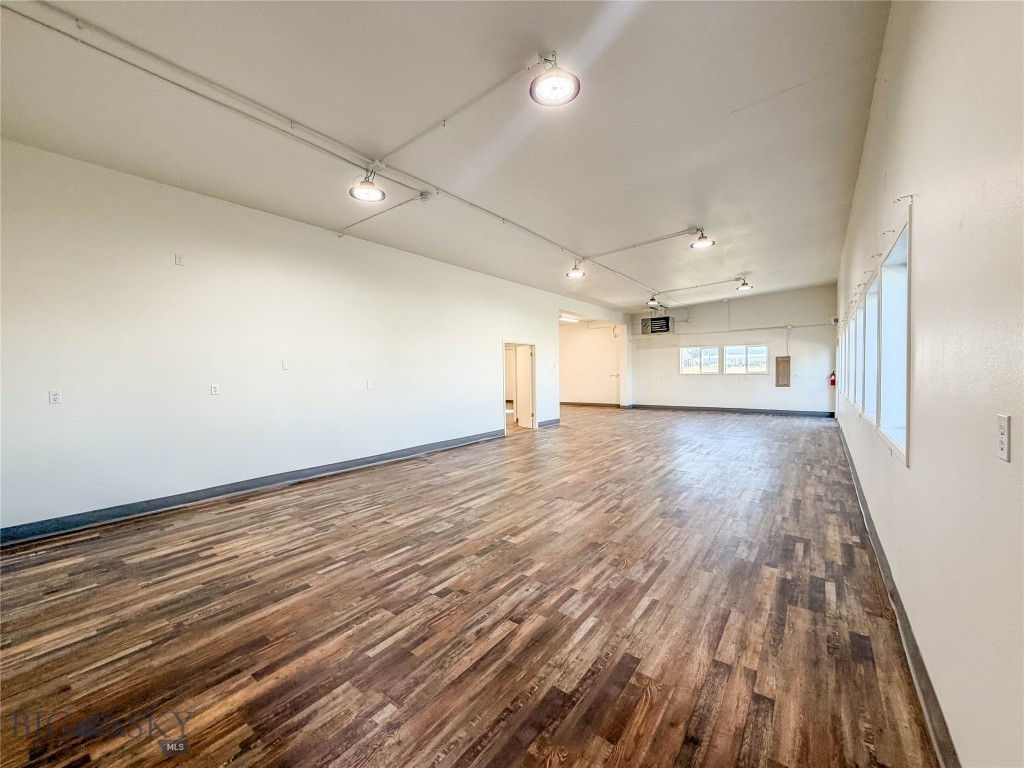2104 Industrial Drive B Property Photo 6