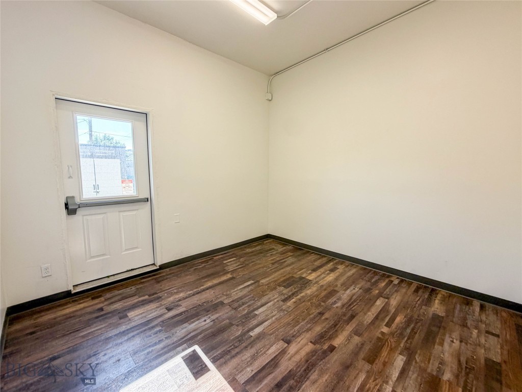 2104 Industrial Drive B Property Photo 9
