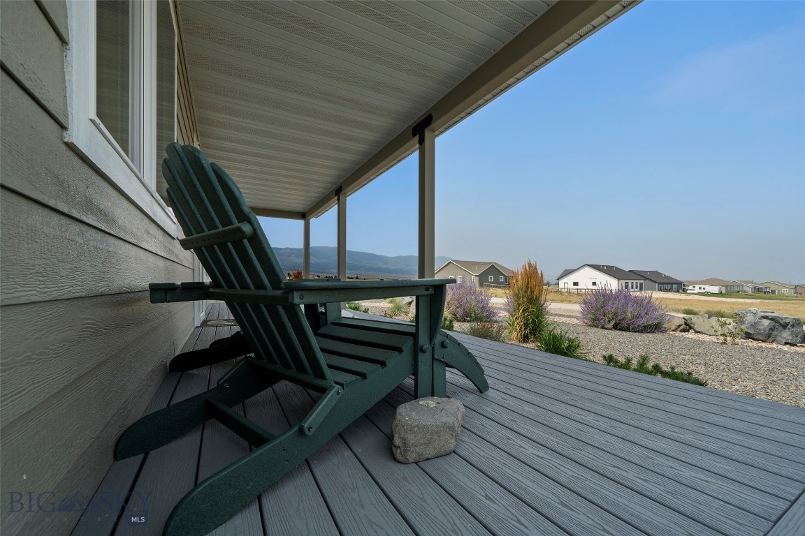9 Blackfoot Trail Property Photo 3