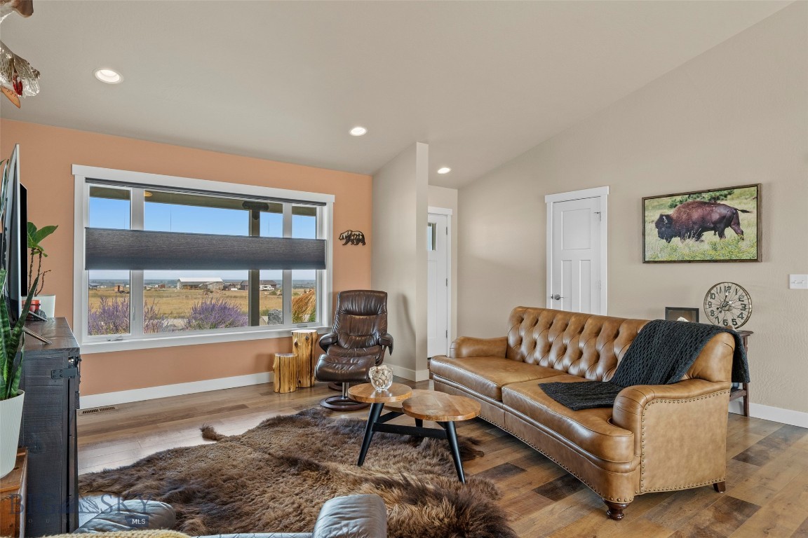 9 Blackfoot Trail Property Photo 8