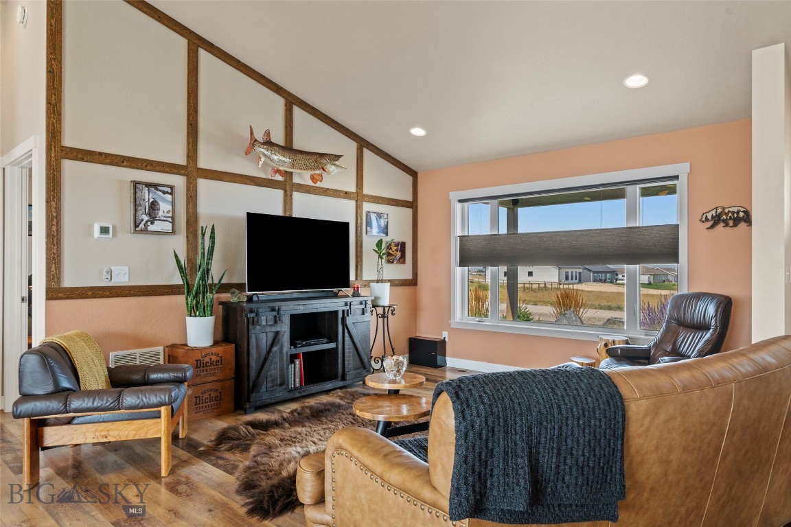 9 Blackfoot Trail Property Photo 9