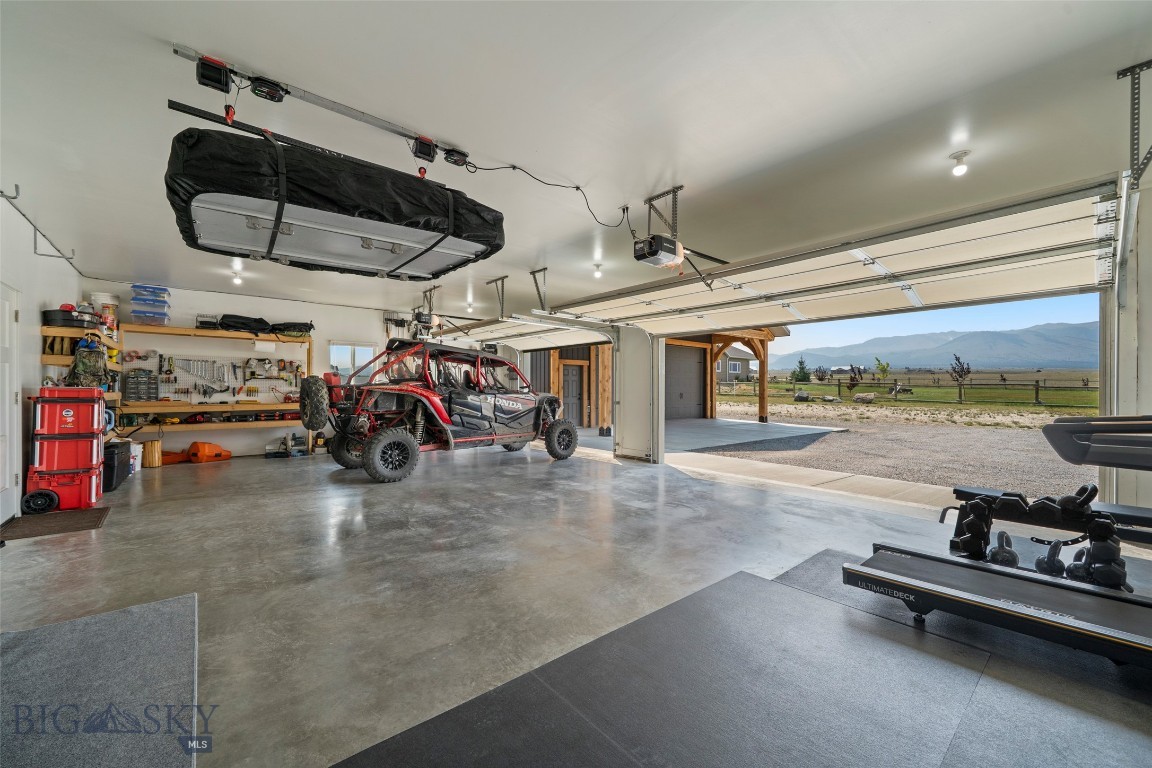9 Blackfoot Trail Property Photo 45