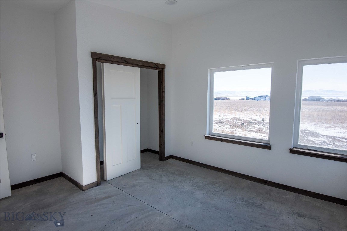 19 Berry Lane Property Photo 13