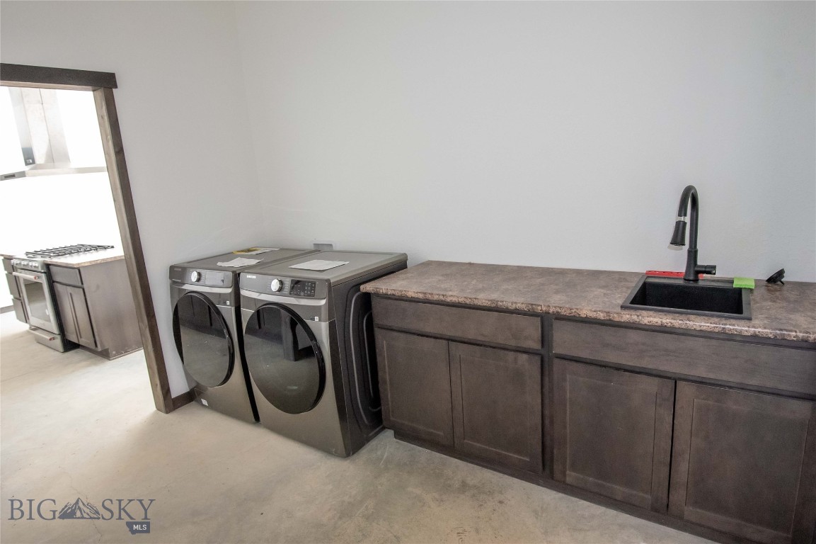 19 Berry Lane Property Photo 18