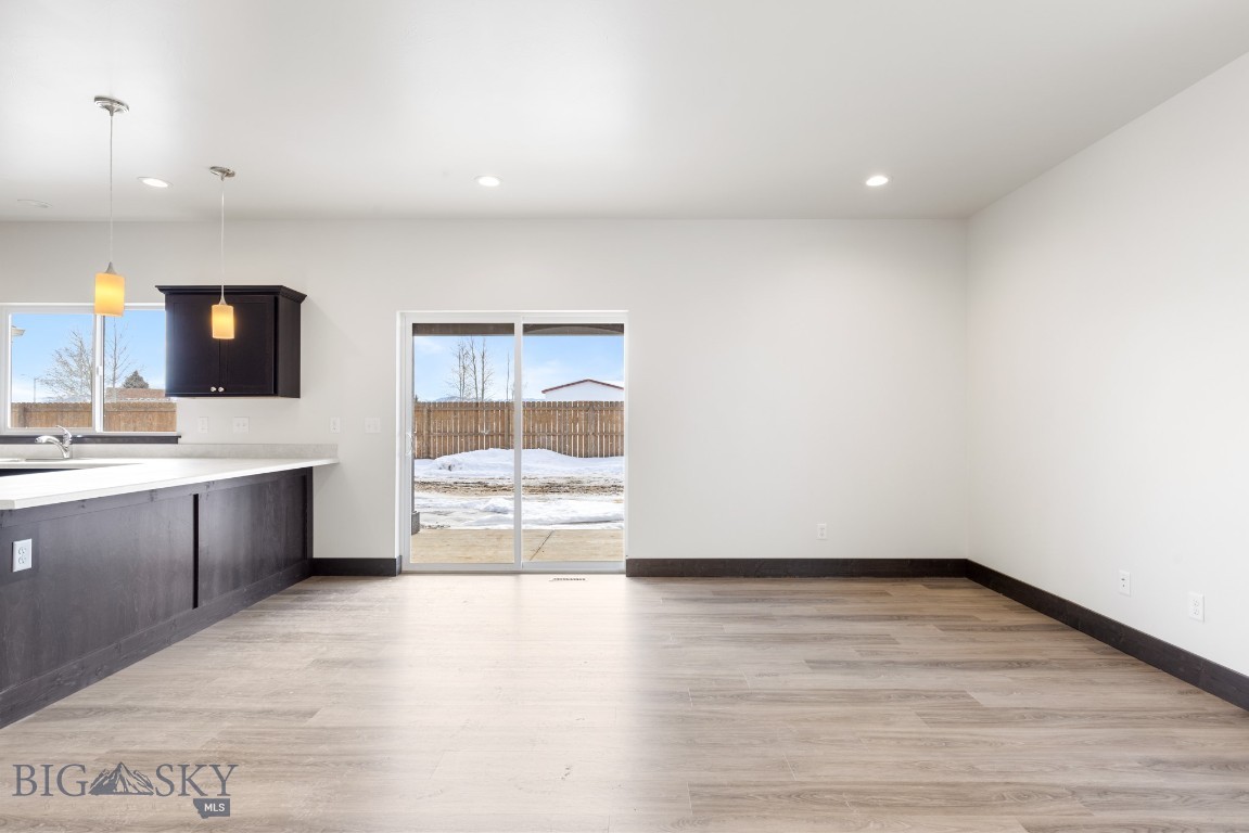 2022 Windjammer B Property Photo 7